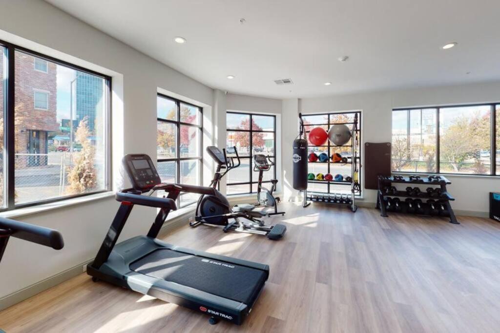 Beautiful 2Br Apt/Ewr Airport/King /Free Parking Нюарк Екстериор снимка
