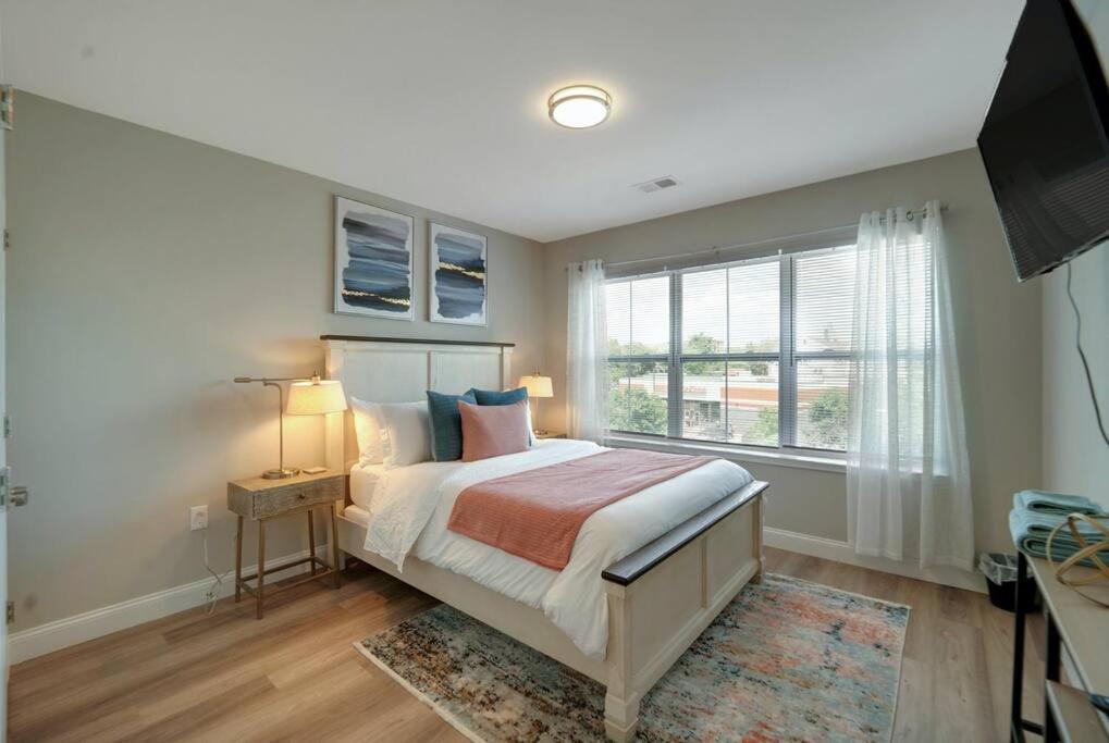 Beautiful 2Br Apt/Ewr Airport/King /Free Parking Нюарк Екстериор снимка