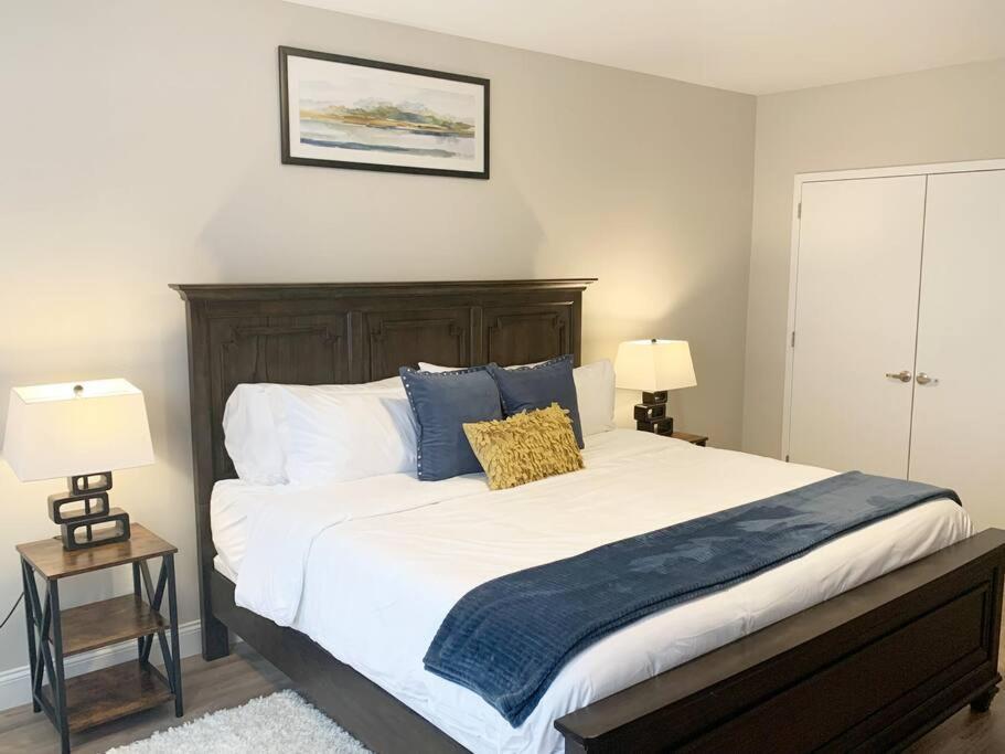 Beautiful 2Br Apt/Ewr Airport/King /Free Parking Нюарк Екстериор снимка