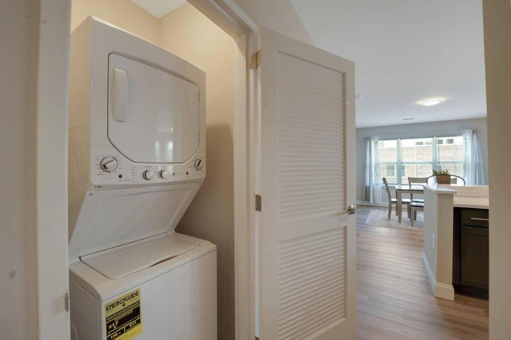 Beautiful 2Br Apt/Ewr Airport/King /Free Parking Нюарк Екстериор снимка